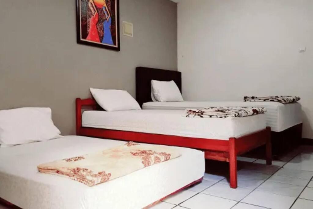Hazel House With Swimming Pool By Grorental Bandung Exterior foto