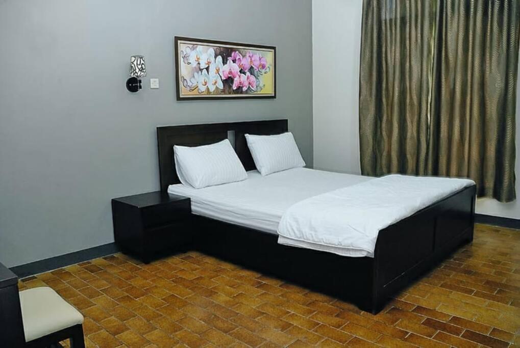 Hazel House With Swimming Pool By Grorental Bandung Exterior foto